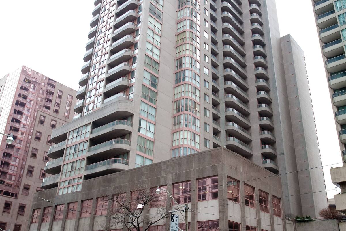 Glen Grove Residence Maple Leaf Toronto Toronto Canada Glen Grove Residences - Conservatory in Toronto | Expedia