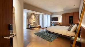 In-room safe, desk, laptop workspace, iron/ironing board
