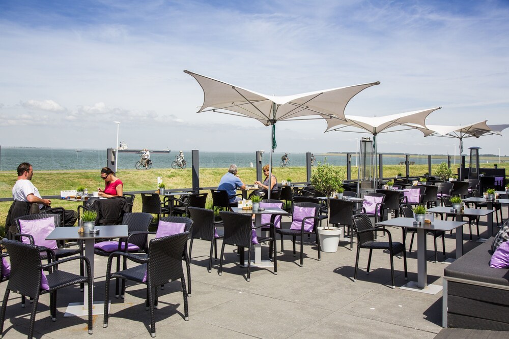 Hampshire Hotel Churchill Terneuzen In Terneuzen Hotel - 