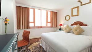 Premium bedding, pillowtop beds, minibar, in-room safe