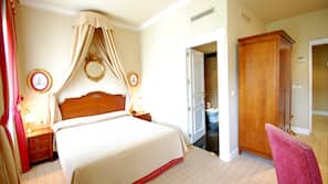 Minibar, in-room safe, desk, blackout curtains