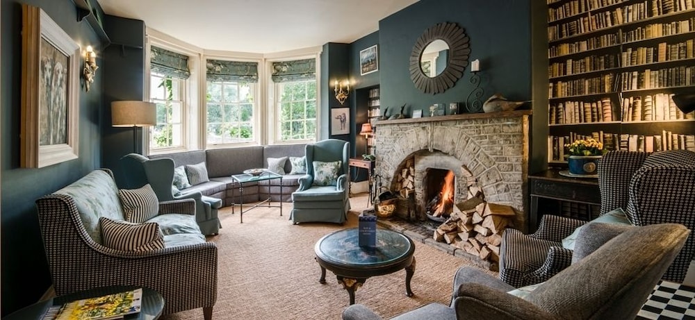 Swan Hotel Cirencester 2018 Prices Expedia Garden Featured Image Lobby Lounge