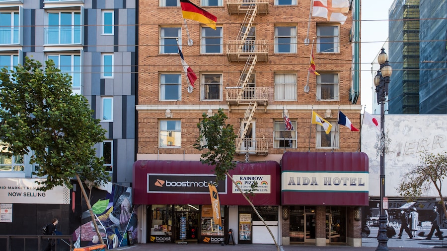 Aida Plaza Hotel