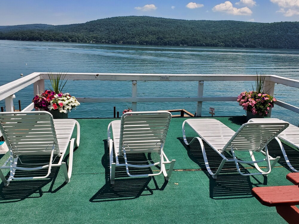 Lake Vu Motel Ontario Canada Lake View Motel in Cooperstown | Best Rates & Deals on Orbitz
