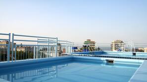 2 piscine all'aperto