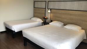Couette en duvet d'oie, coffre-forts dans les chambres, bureau
