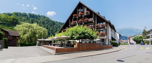 und beliebtes schweizer Online Dating fr Singles zum kennenlernen, Chatten, Bei Date a Rentner kann man nicht nur eine neue Liebe finden, sondern Partnersuche auf coonhounds.info - Online Dating mit