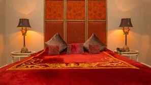 Hypo-allergenic bedding, in-room safe, desk, iron/ironing board