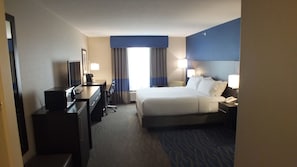 Pillowtop beds, in-room safe, desk, laptop workspace