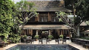 Outdoor pool, pool umbrellas
