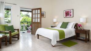 In-room safe, free WiFi, linens
