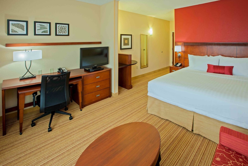 Courtyard by Marriott Louisville Northeast