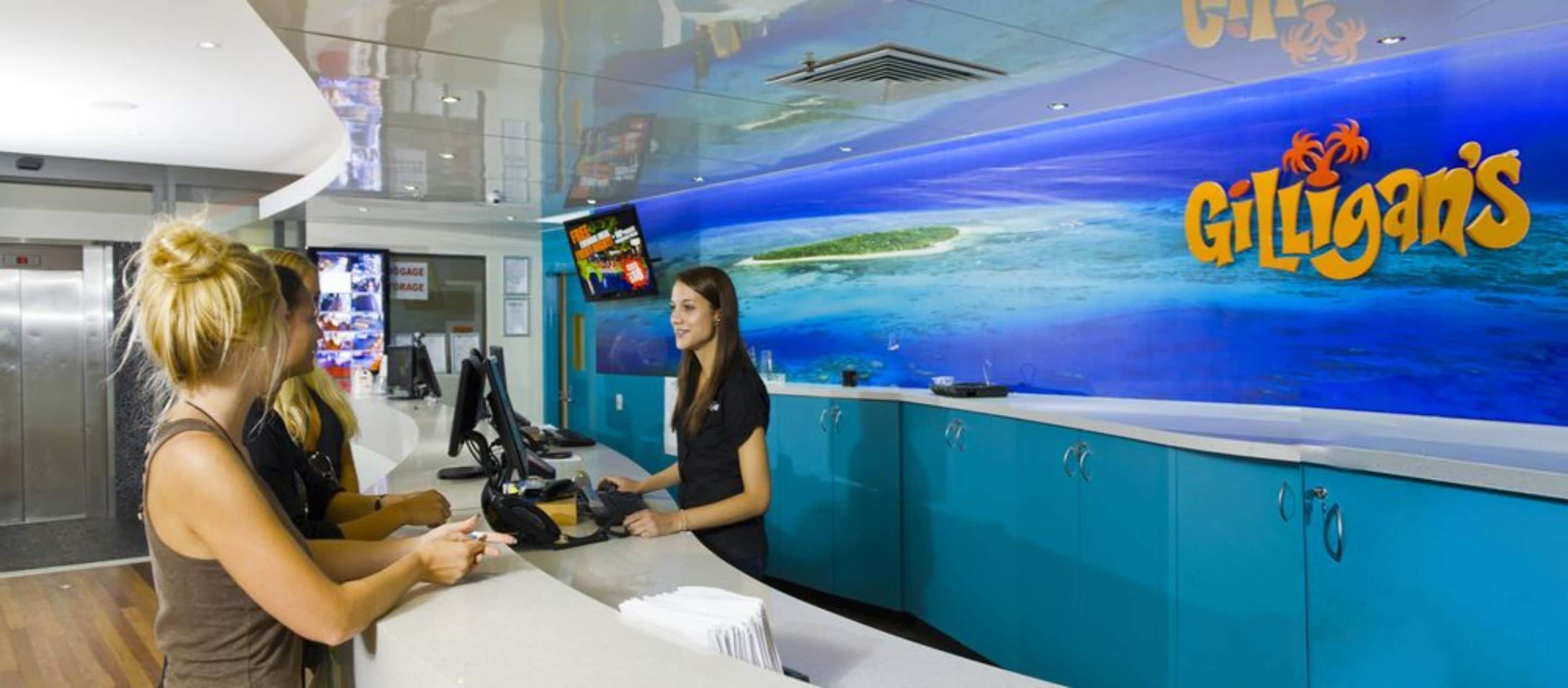 Gilligan's Backpackers Hotel & Resort