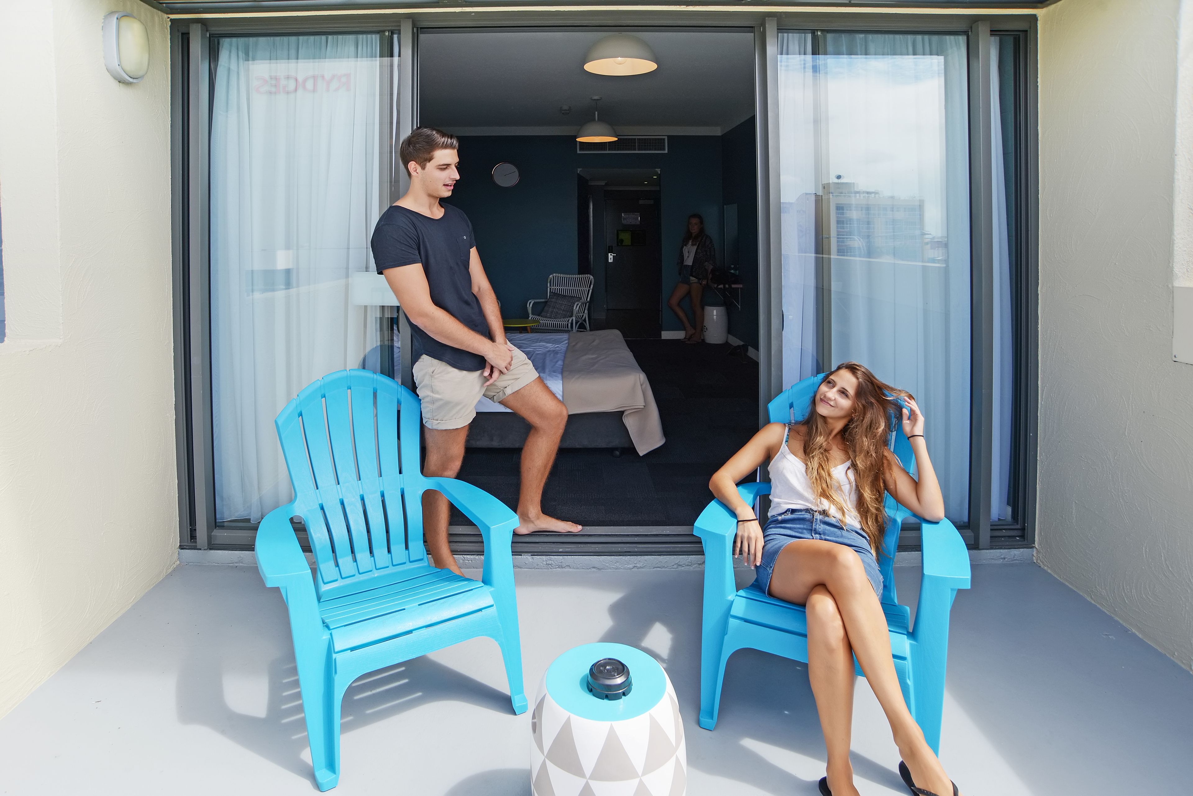 Gilligan's Backpackers Hotel & Resort