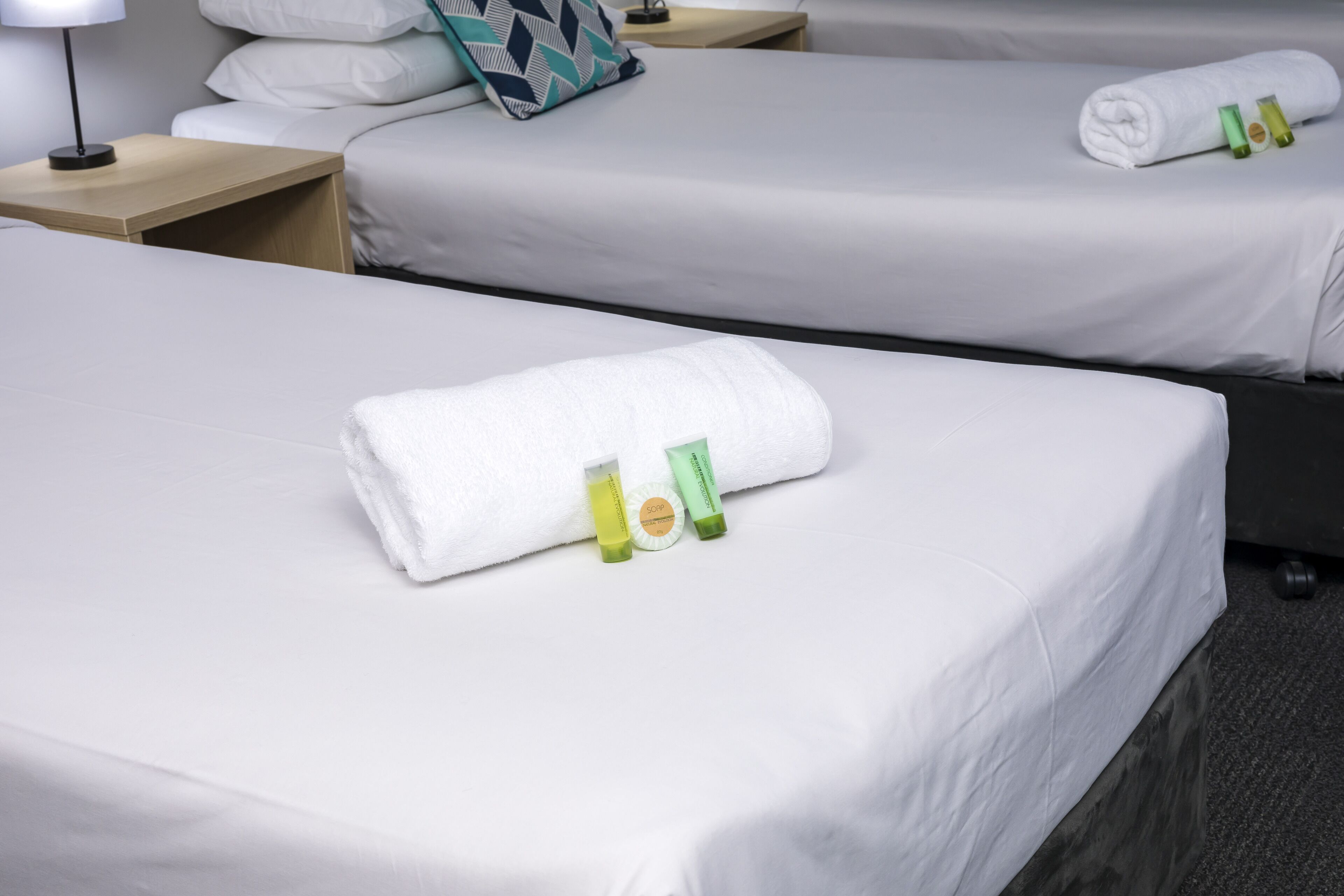 Gilligan's Backpackers Hotel & Resort