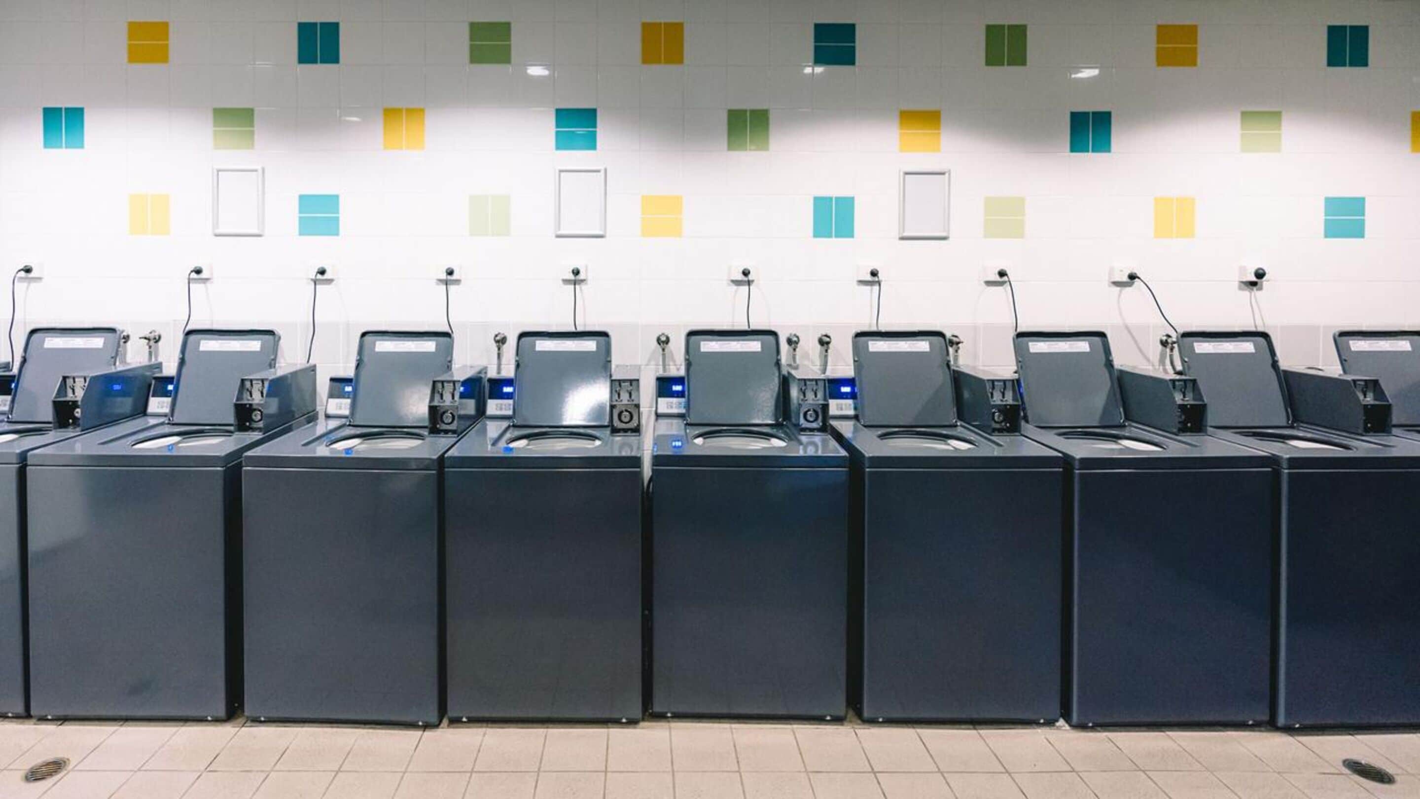 Gilligan's Backpackers Hotel & Resort