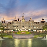 ディズニーランド パリ パリ エクスペディア