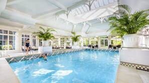 Indoor pool, pool loungers