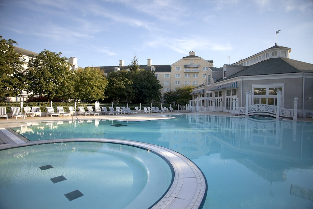 Disneys Newport Bay Club Deals Reviews Paris Fra Wotif