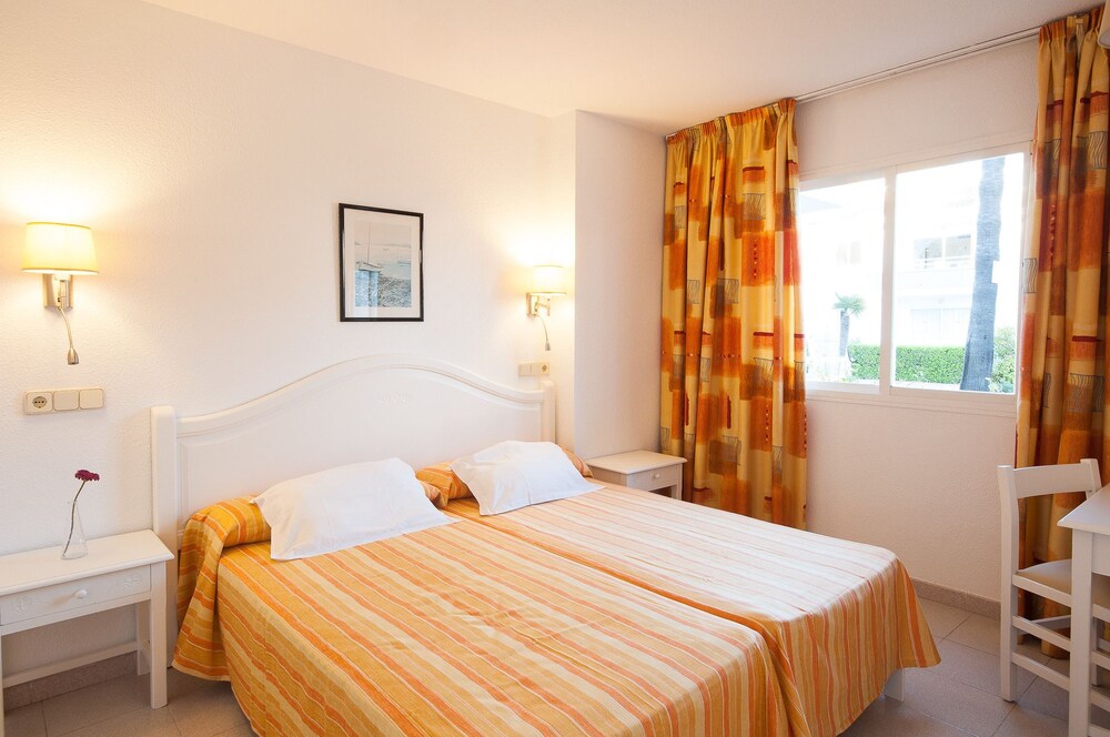 Universal Hotel Elisa Playa De Muro Universal Hotel Elisa Playa De Muro