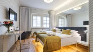 Hypo-allergenic bedding, Select Comfort beds, minibar, in-room safe
