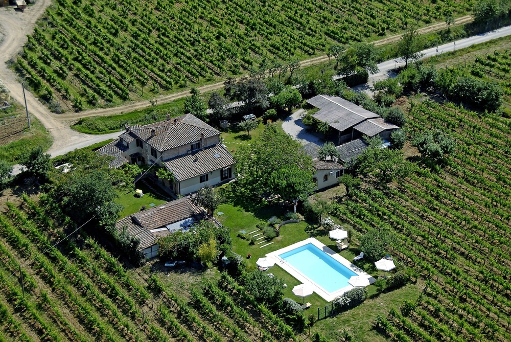 费耶尼罗二世农庄民宿