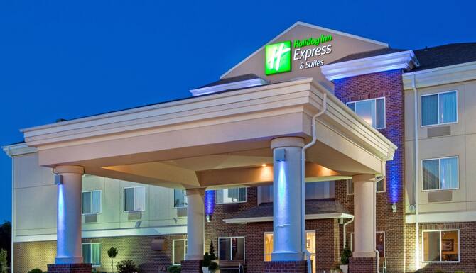 Holiday Inn Express Hotel Suites Dickinson In Dickinson Nd Expedia