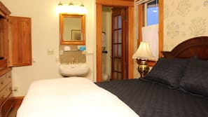 Premium bedding, iron/ironing board, free WiFi, bed sheets