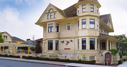 Pacific Grove Inn