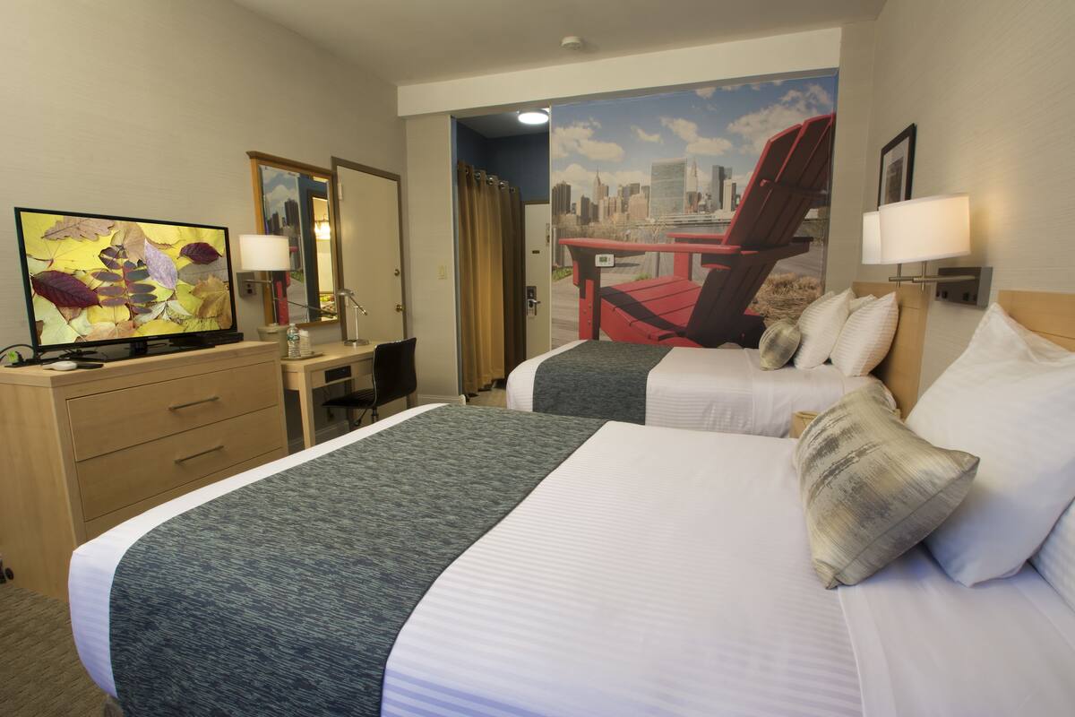 Adria Hotel And Conference Center In Bayside Ny Expedia