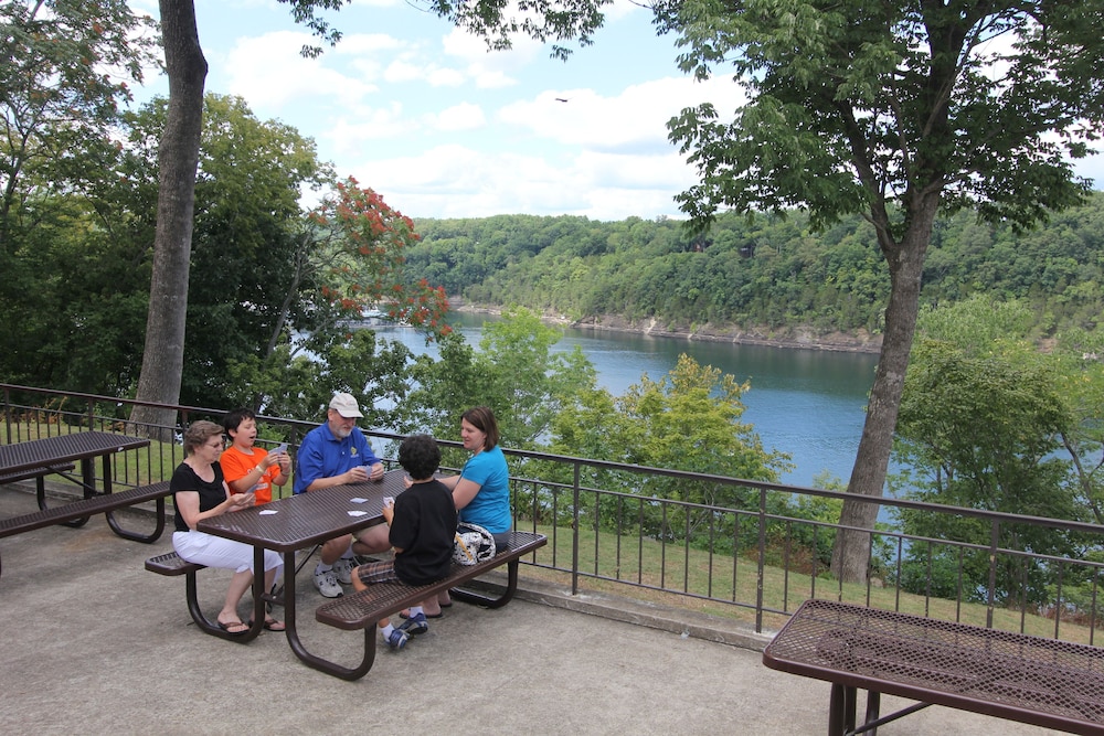 Lake Cumberland State Resort Park in Jamestown Best Rates & Deals on