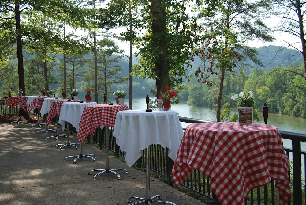 Jenny Wiley State Resort Park in Prestonsburg Best Rates & Deals on