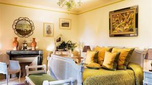 Select Comfort beds, minibar, in-room safe, individually decorated