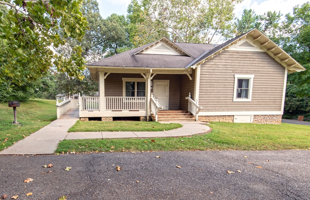 Kentucky Dam Village State Resort Park in Gilbertsville Best Rates