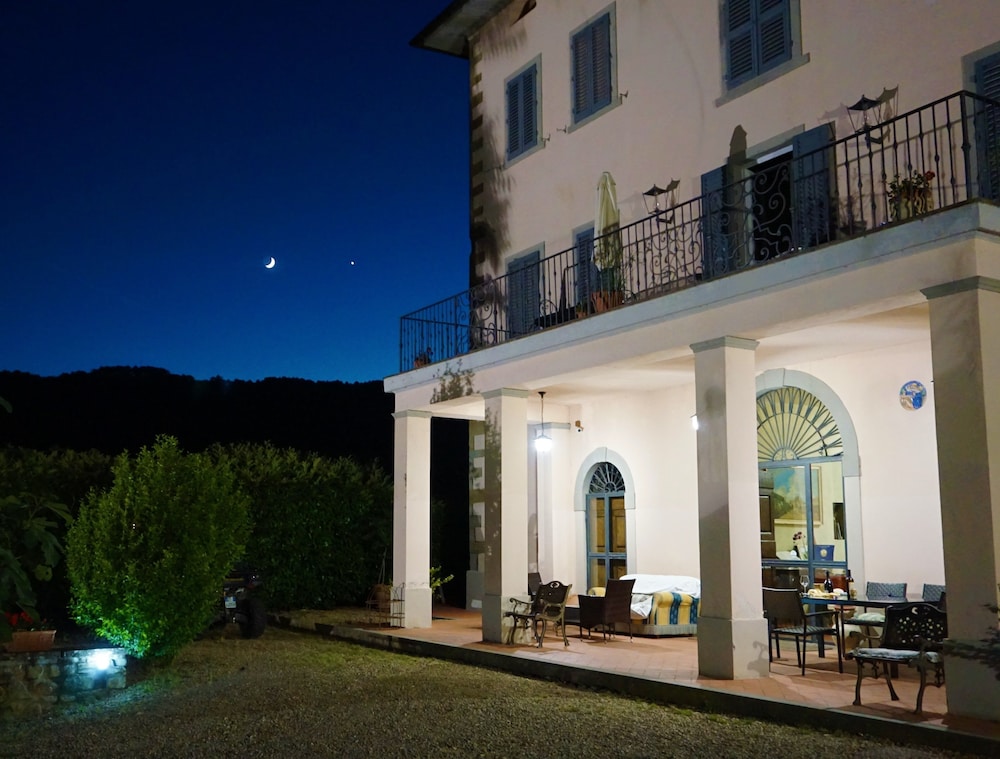 Villa la Grotta