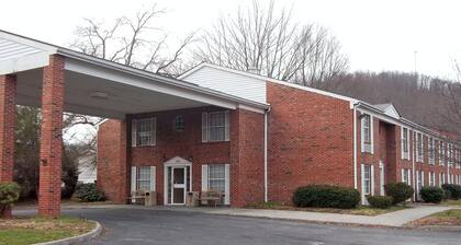 Americourt Hotel