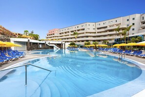 Outdoor pool, pool umbrellas