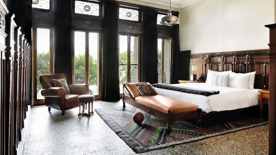 Chicago Athletic Association, part of Hyatt