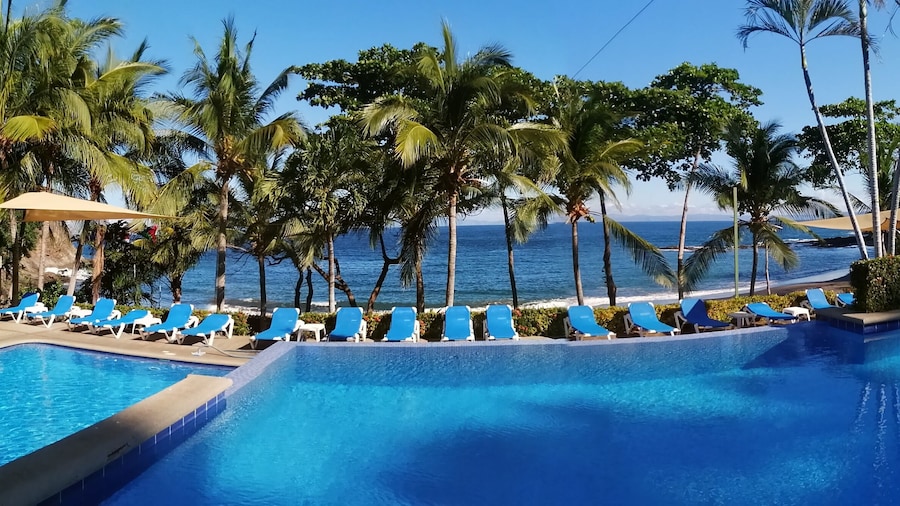 Bahia Pez Vela Resort
