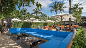 Plage, massages sur la plage, bar de plage