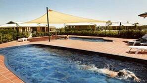 2 outdoor pools