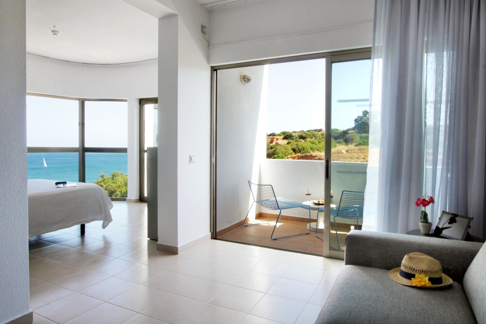 Carvi Beach Hotel Faciliteiten En Beoordelingen 2018 Expedia Nl Carvi Beach Hotel 3 0 Van 5 Buitenkant Hoofdafbeelding