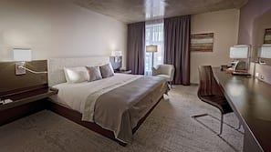 Premium bedding, in-room safe, individually decorated, desk
