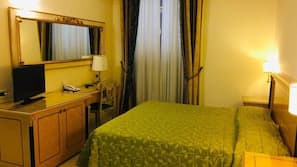 Minibar, una cassaforte in camera, una scrivania