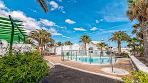 Outdoor pool, pool umbrellas