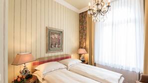 Minibar, in-room safe, individually decorated, individually furnished