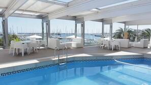 Outdoor pool, sun loungers