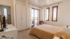 Minibar, in-room safe, desk, soundproofing