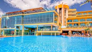 Piscine extérieure