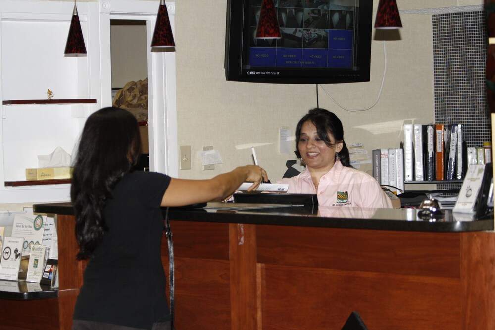 Top 6 Hotels With Smoking Rooms In Connecticut, USA Trip101